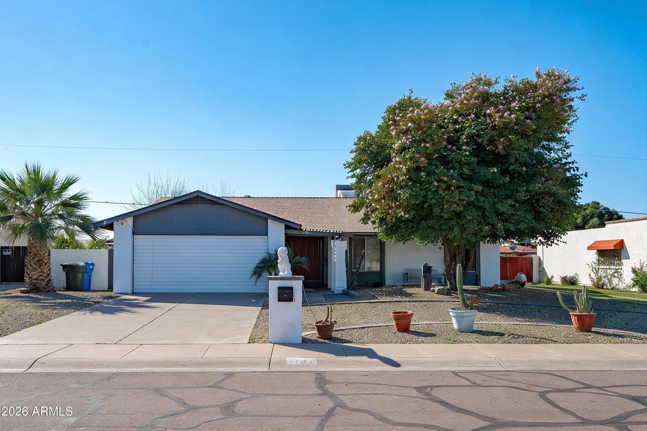 2143 W Eugie Ave., Phoenix, AZ 85029