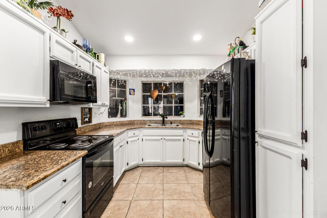 6530 W North Ln., Glendale, AZ 85302