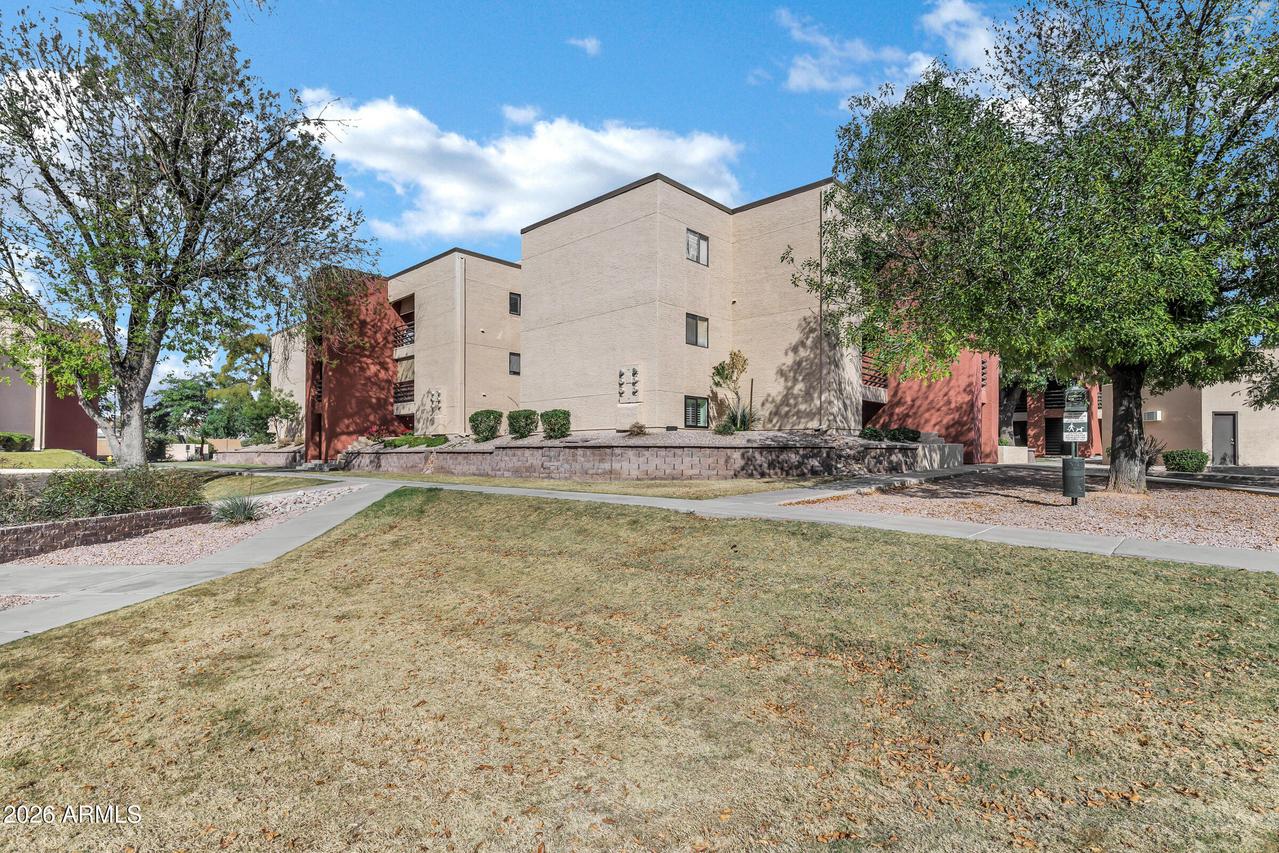 1340 N Recker Rd. #116, Mesa, AZ 85205