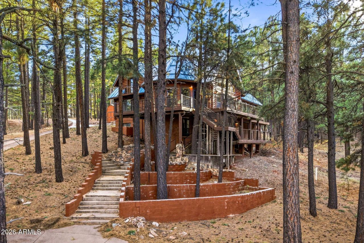 2070 Gobbler Ln., Forest Lakes, AZ 85931