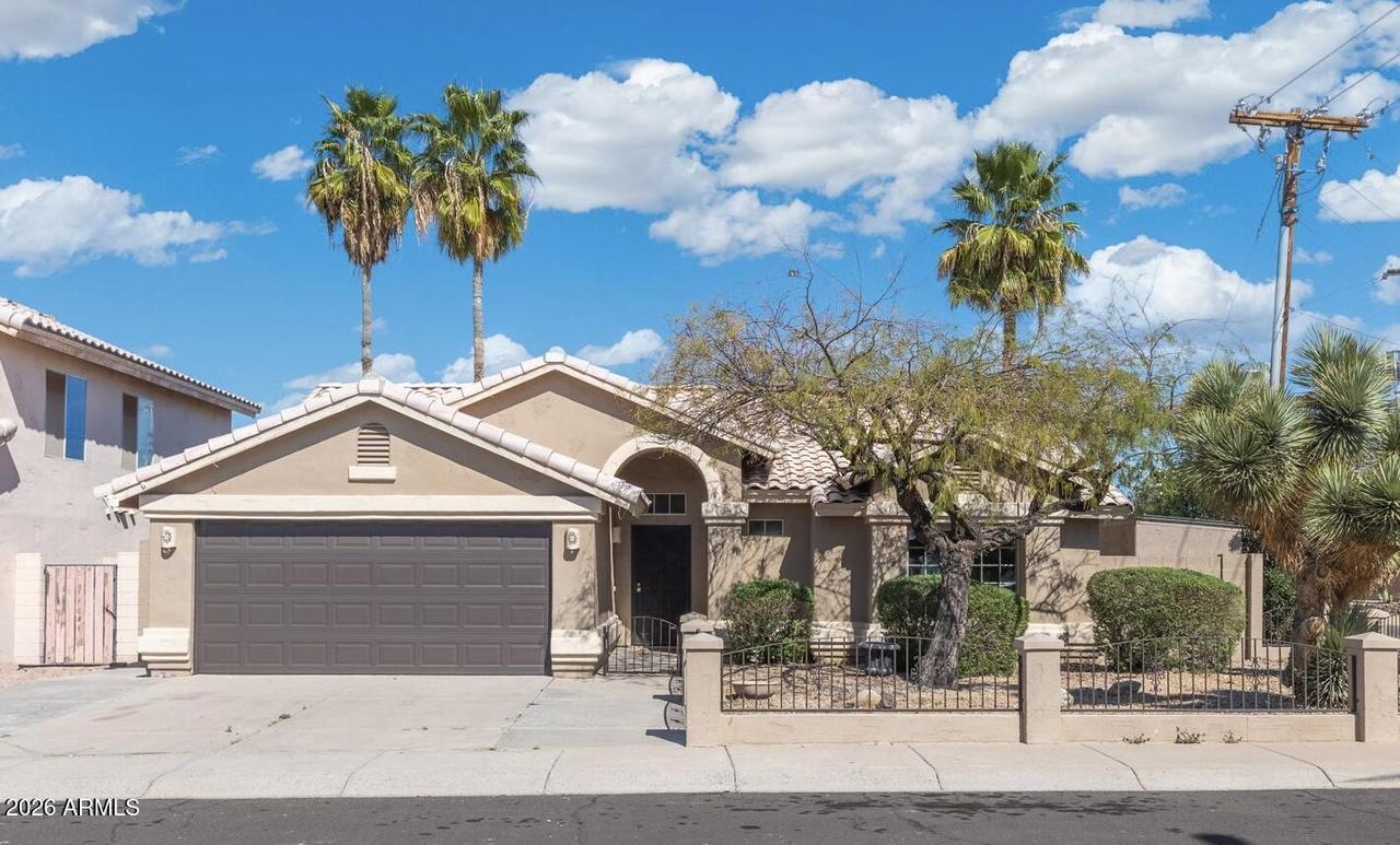 1304 W Bluefield Ave., Phoenix, AZ 85023