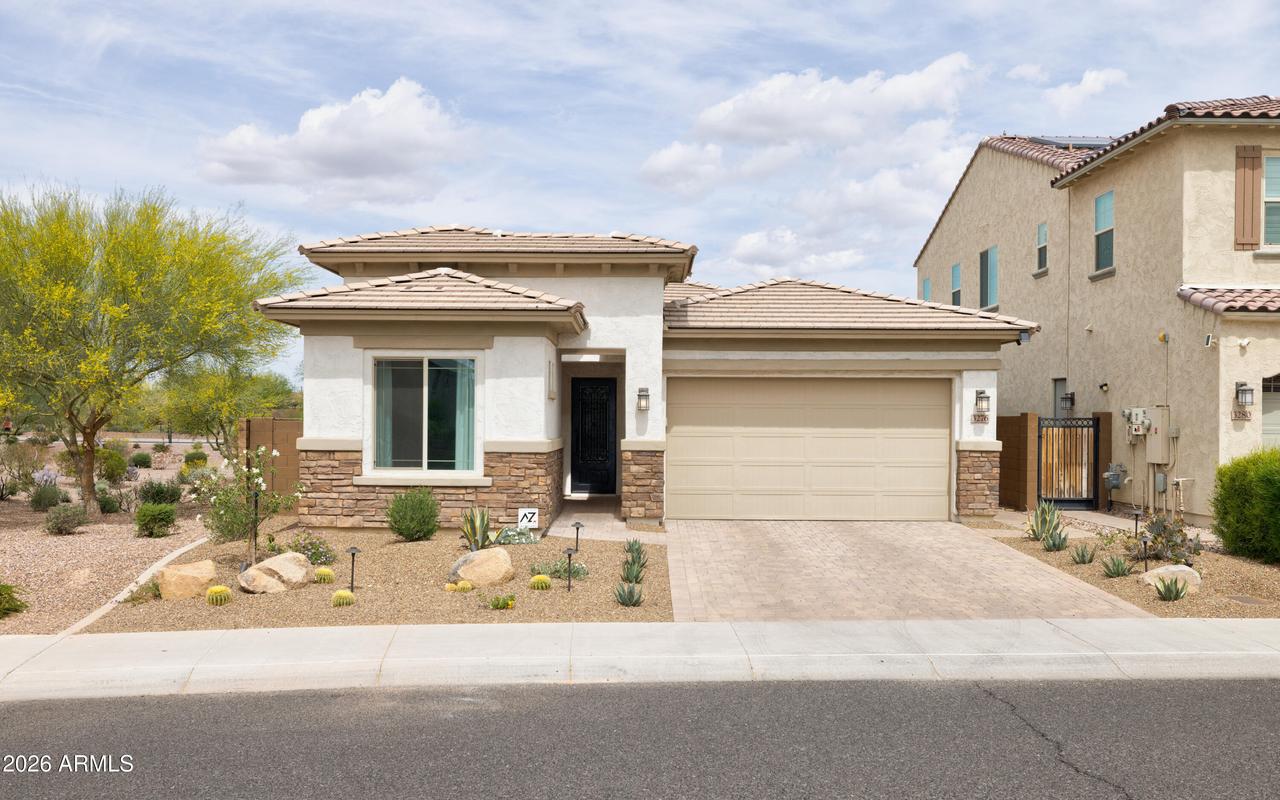 3276 E Los Gatos Dr., Phoenix, AZ 85050