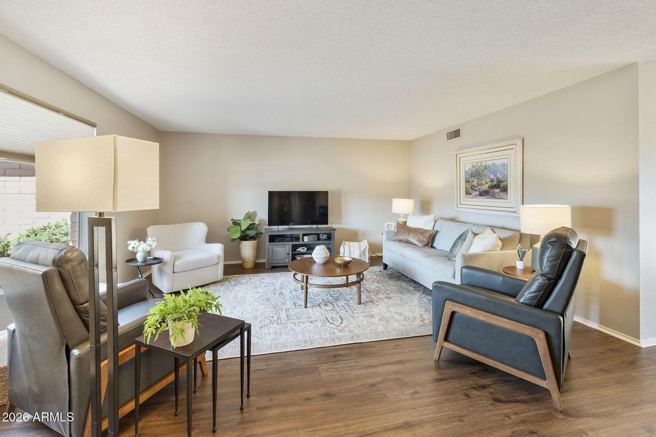 547 S 80th St., Mesa, AZ 85208