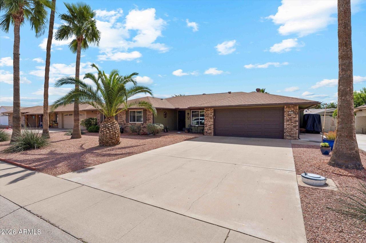 9721 W Greenway Rd., Sun City, AZ 85351