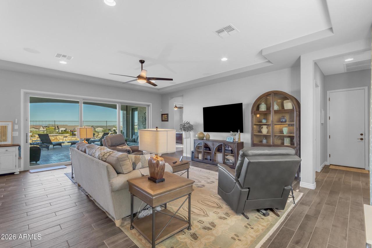 5211 N 206th Dr., Buckeye, AZ 85396