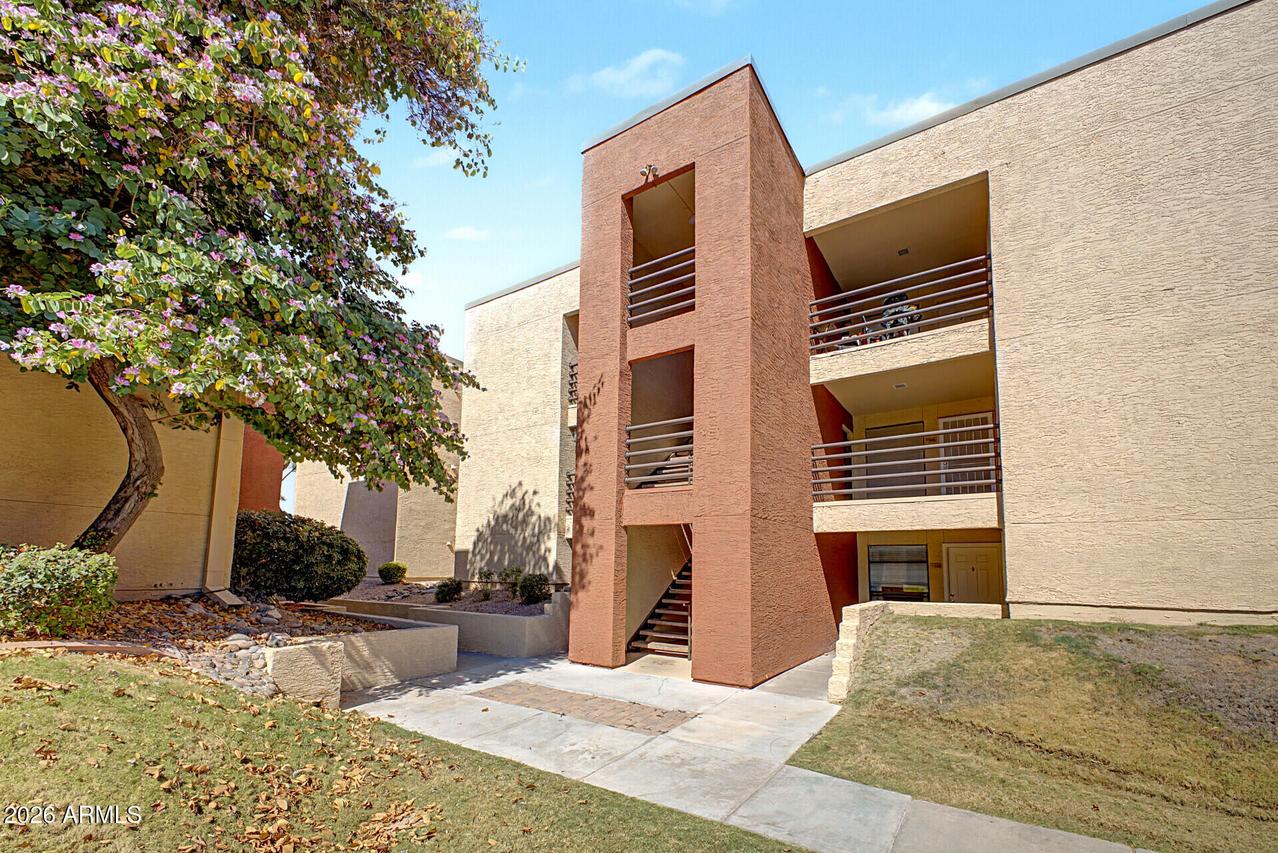 1340 N Recker Rd. #143, Mesa, AZ 85205