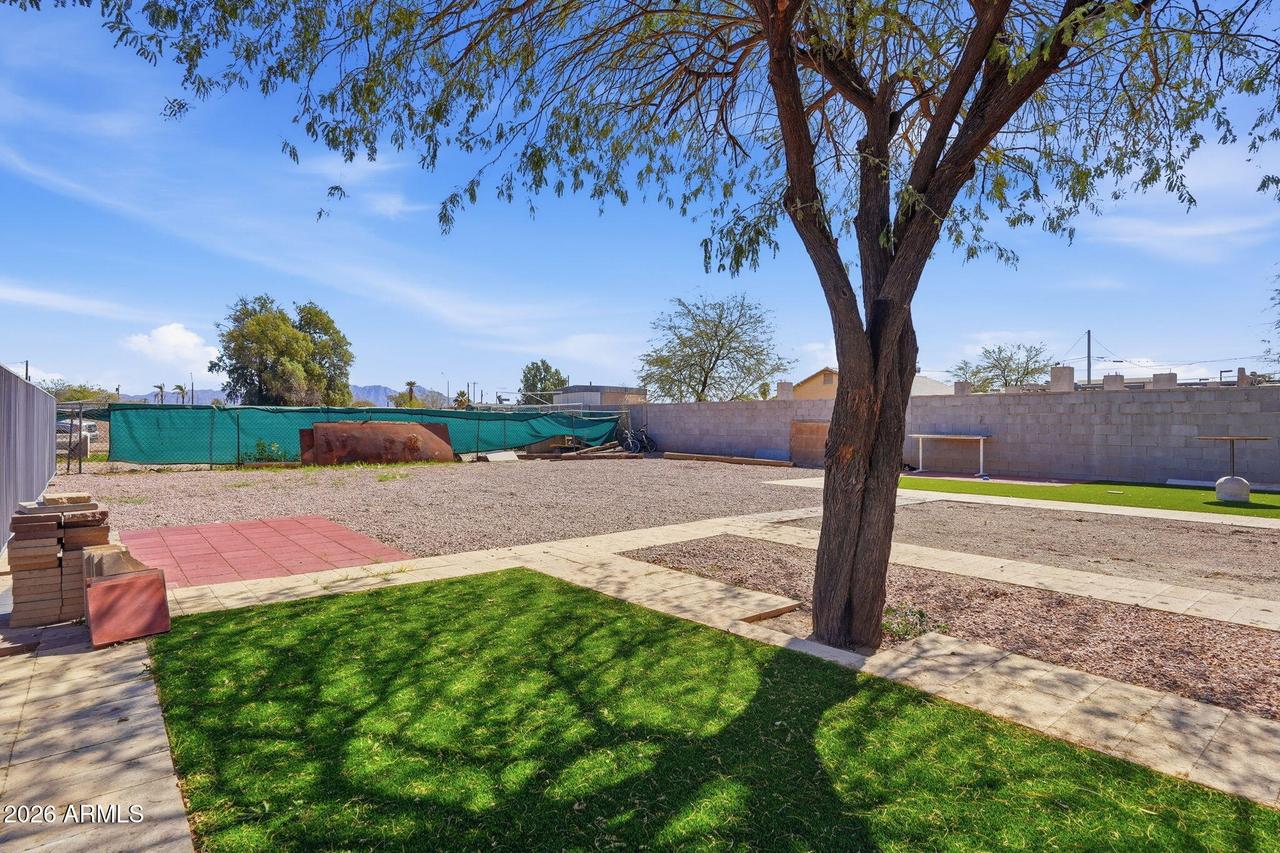 307 N D St., Eloy, AZ 85131