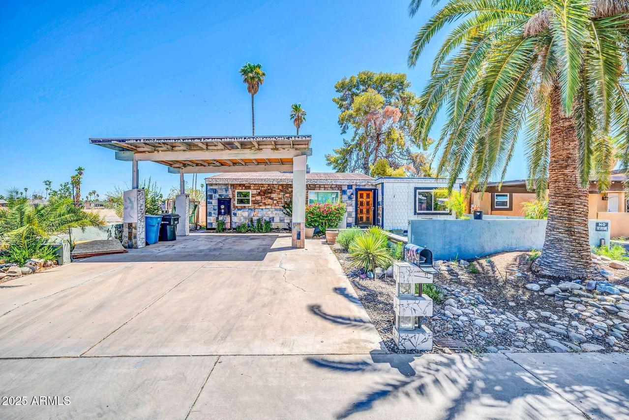 4215 N 105th Ave., Phoenix, AZ 85037