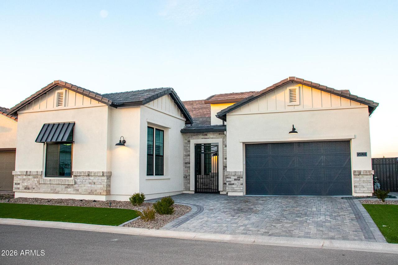 5828 E Star Valley St., Mesa, AZ 85215