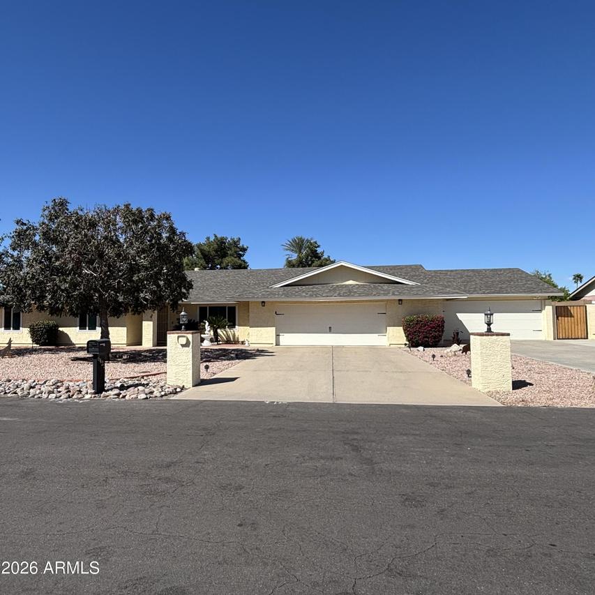 6422 W Villa Theresa Dr., Glendale, AZ 85308