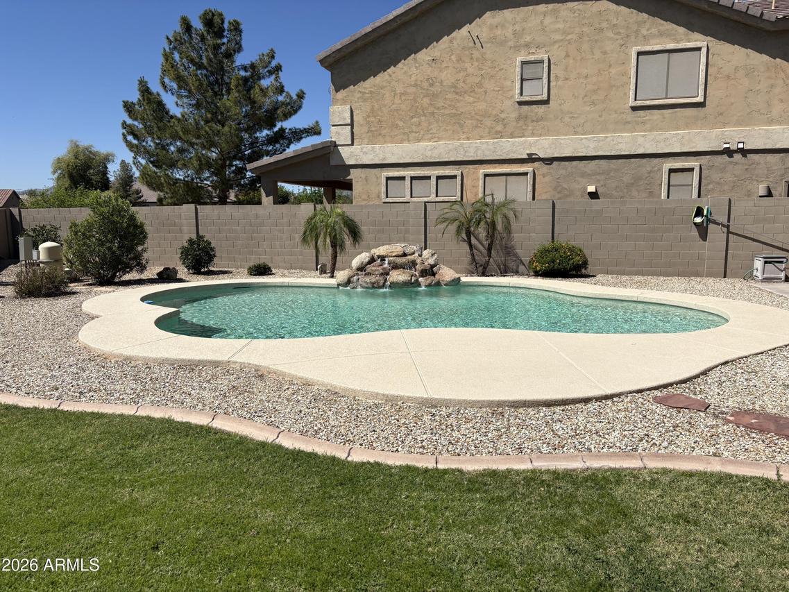 17689 W Post Dr., Surprise, AZ 85388