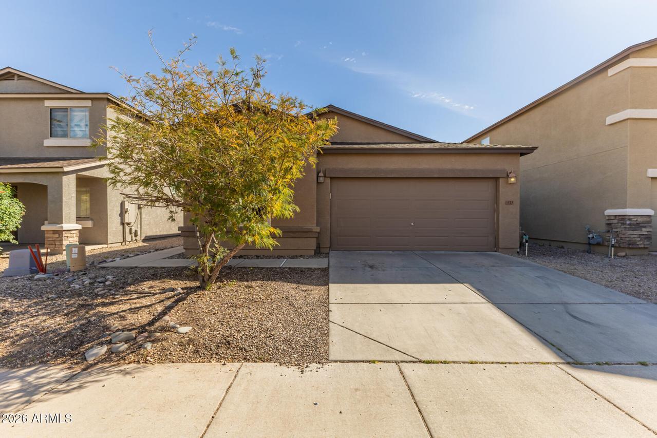 1923 E Renegade Tr., San Tan Valley, AZ 85143