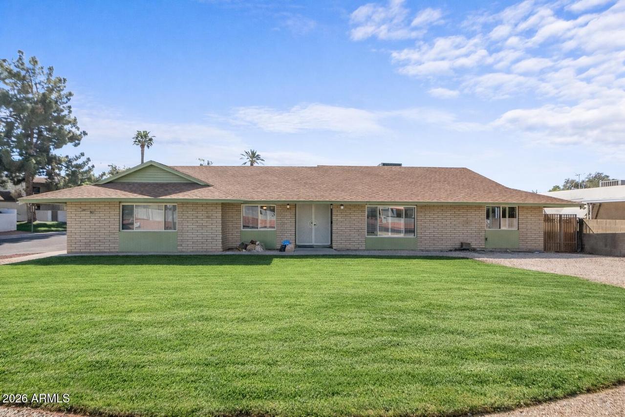 3001 W Yucca St., Phoenix, AZ 85029