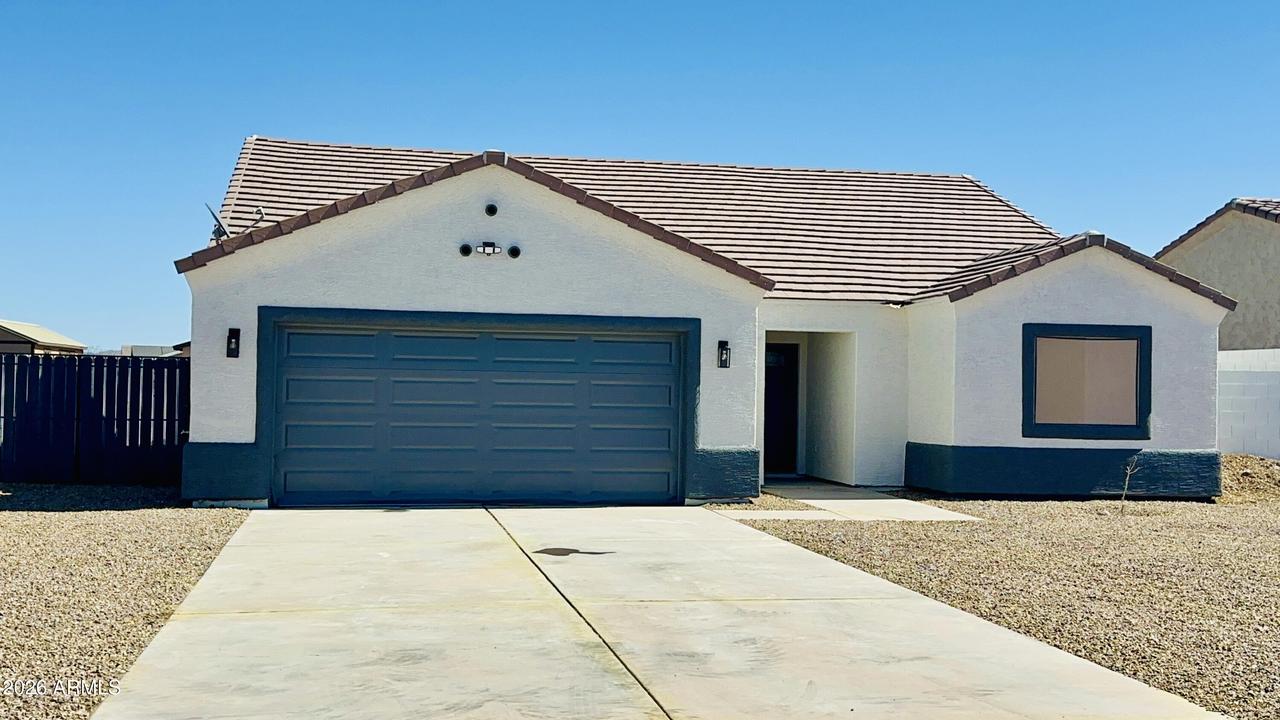 15191 S Amado Blvd., Arizona City, AZ 85123