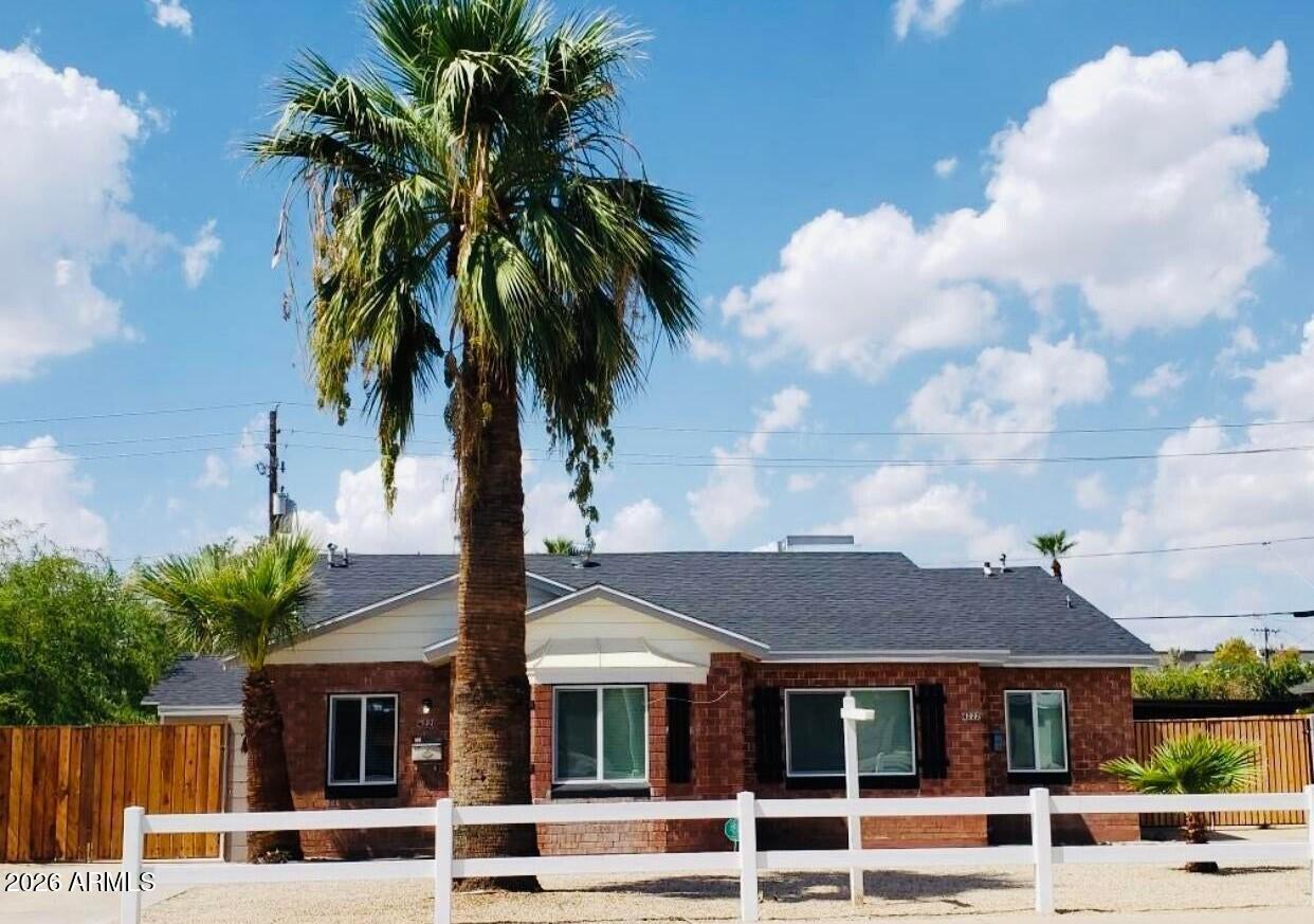 4220 N 3rd Ave., Phoenix, AZ 85013