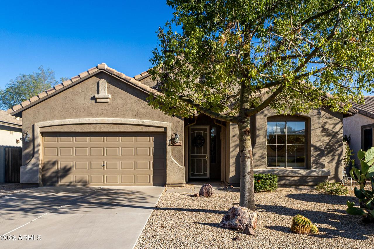 29727 N Little Leaf Dr., San Tan Valley, AZ 85143
