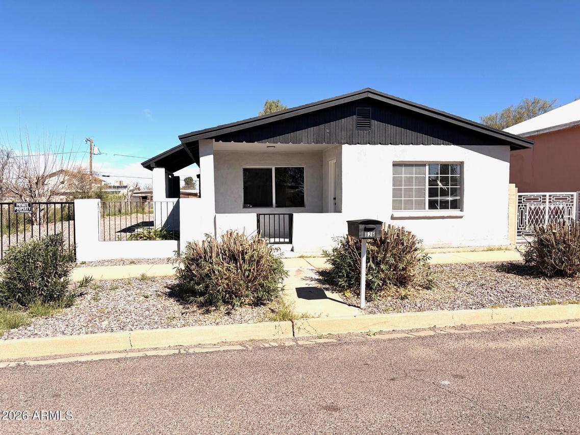 826 E 1st St., Douglas, AZ 85607