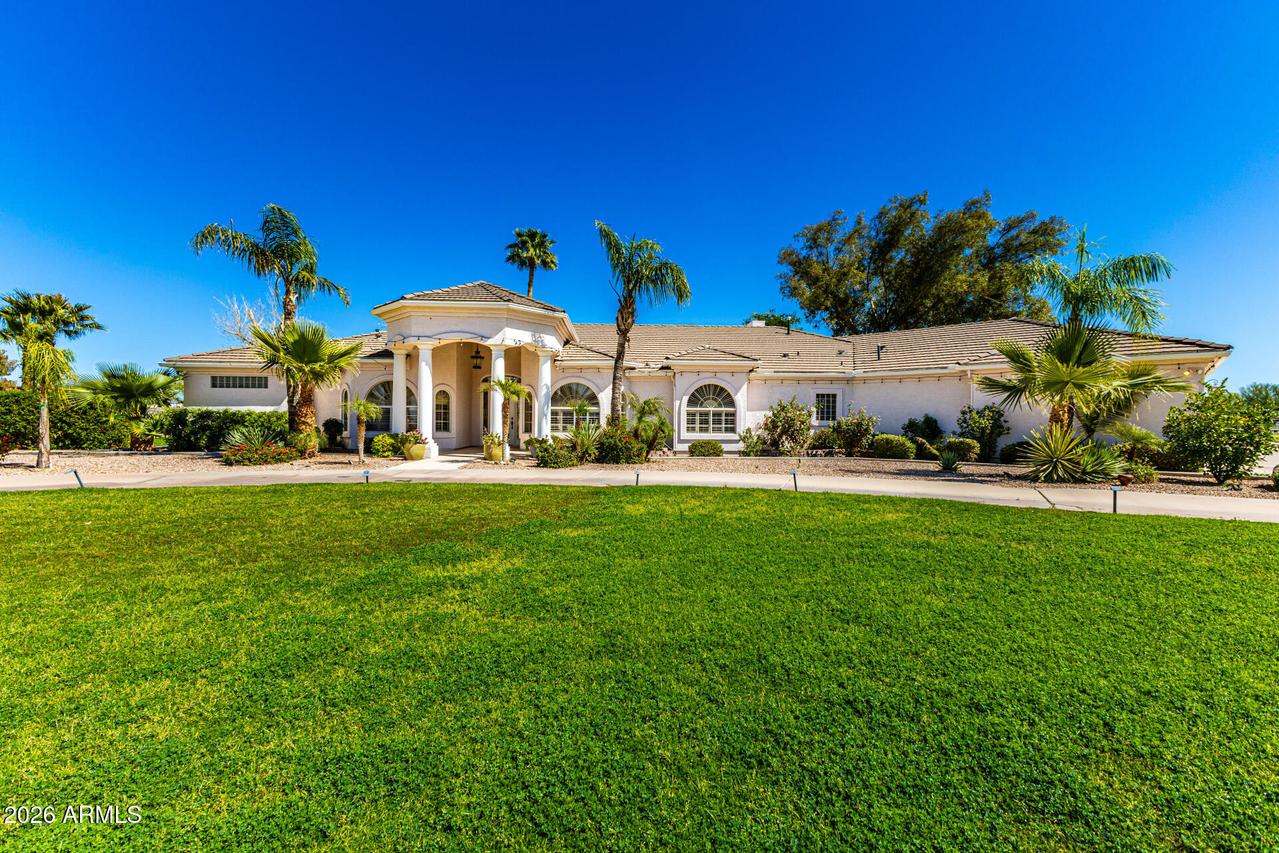 39899 N Creekside Rd., San Tan Valley, AZ 85140