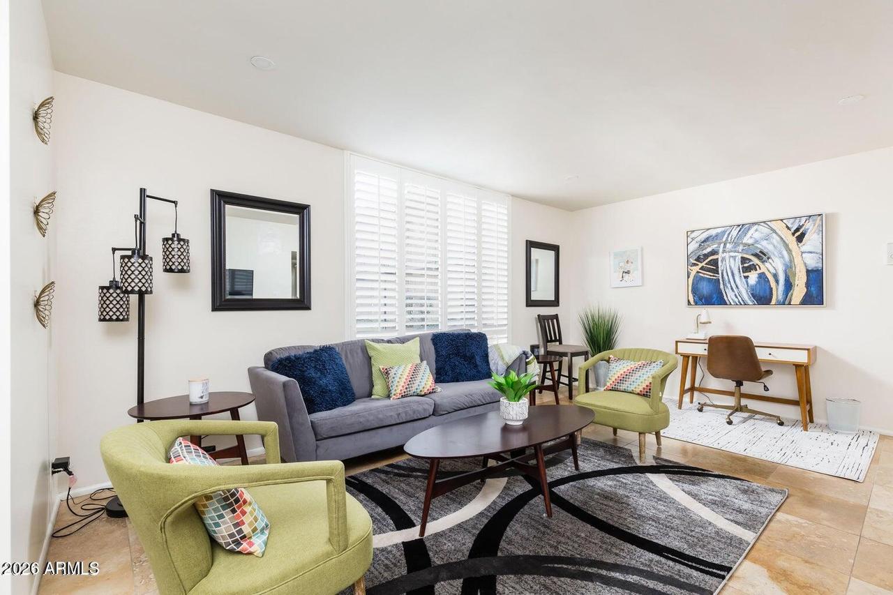 3242 E Camelback Rd. #104, Phoenix, AZ 85018