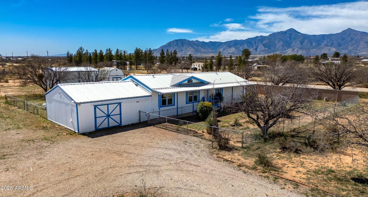 9610 E Coyote Tr., Hereford, AZ 85615