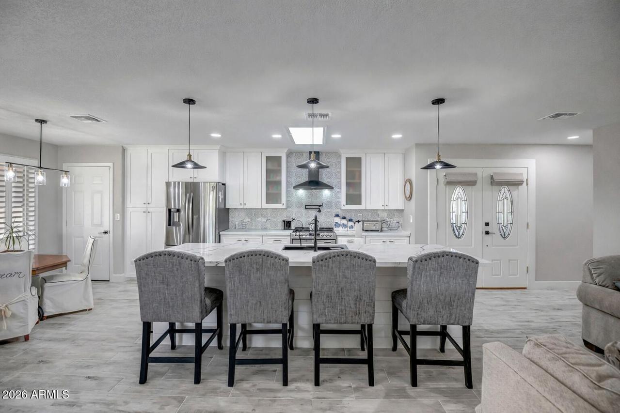 18414 N 104th Ave., Sun City, AZ 85373