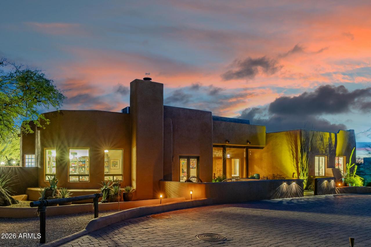 6737 E Maria Dr., Cave Creek, AZ 85331