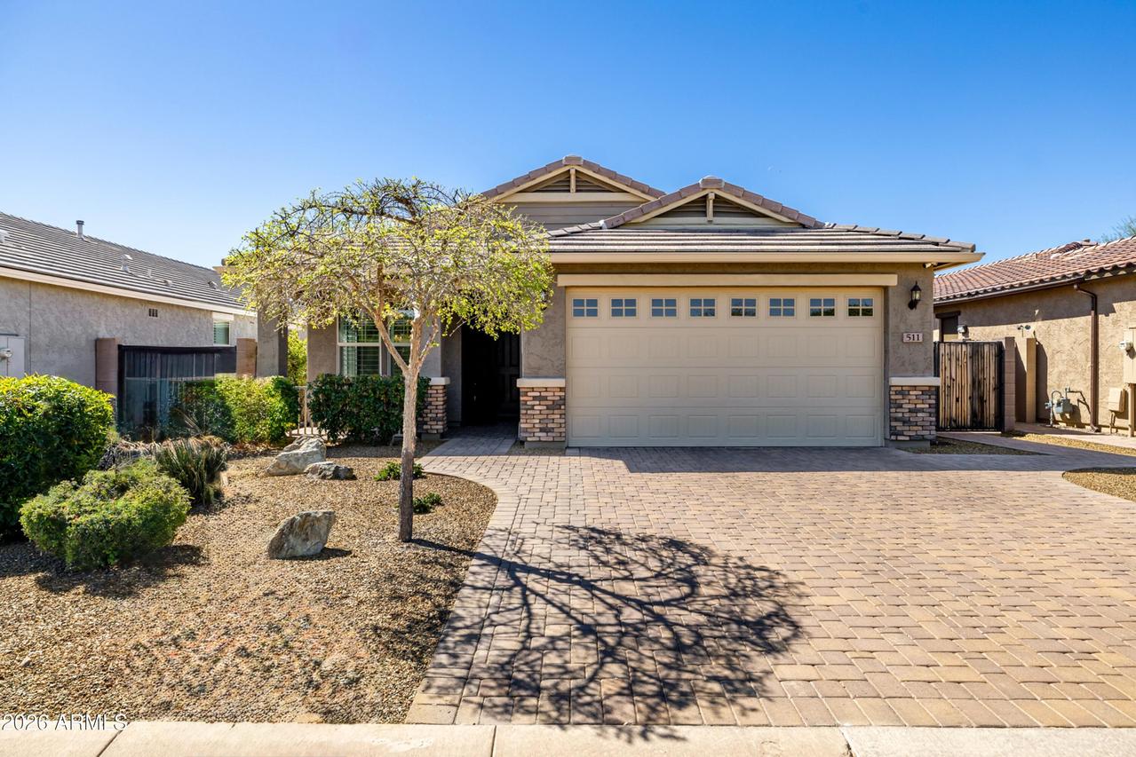 511 E Pasaro Dr., Phoenix, AZ 85085