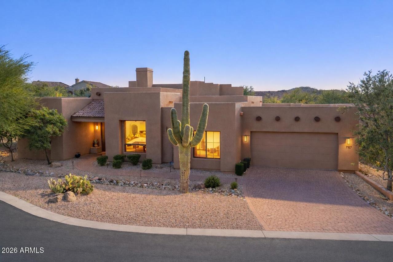 7417 E Sugarloaf St., Mesa, AZ 85207