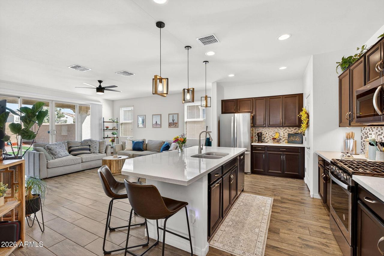 9440 W Willow Bend Ln., Phoenix, AZ 85037