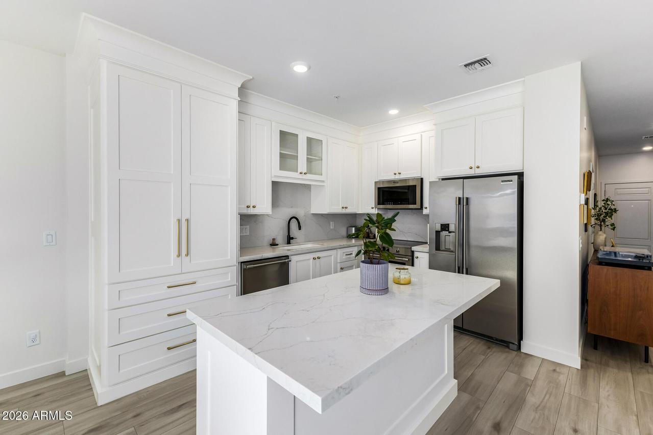 2265 W Echo Ln., Phoenix, AZ 85021