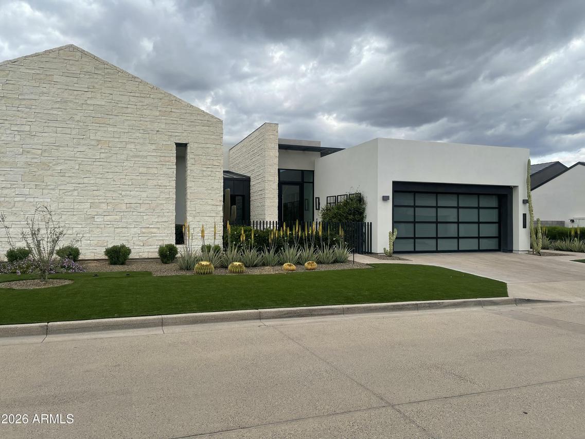 6838 E Joshua Tree Ln., Paradise Valley, AZ 85253