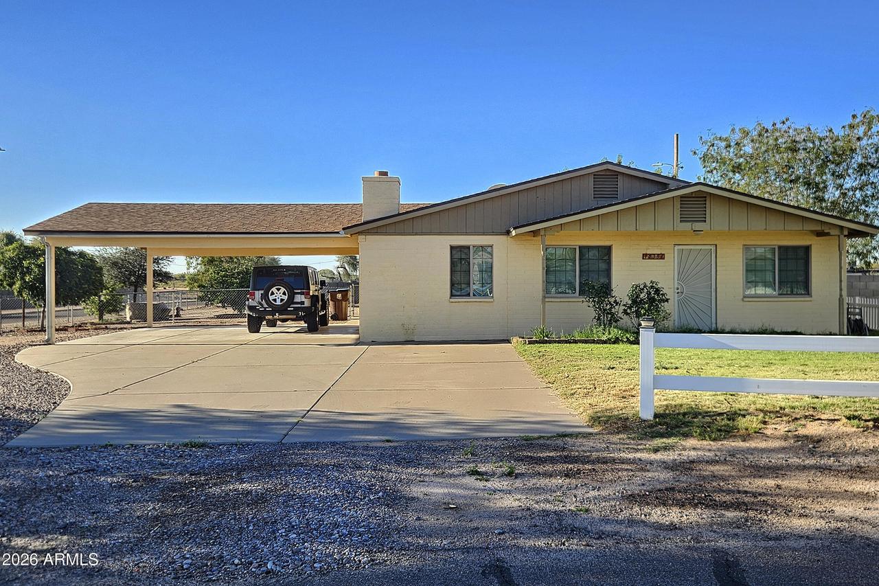 10351 E Wood Ave., Mesa, AZ 85208