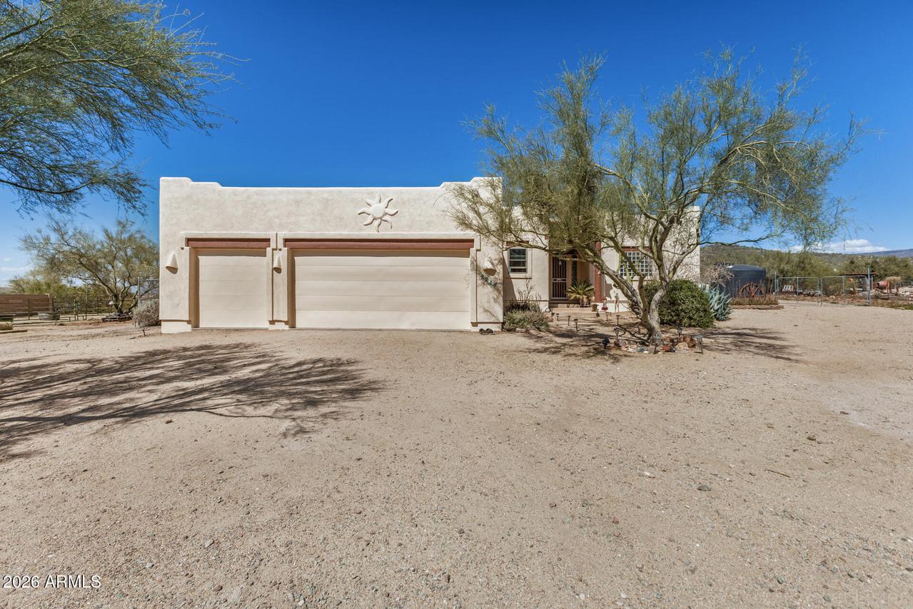 2244 E Cavalry Rd., New River, AZ 85087