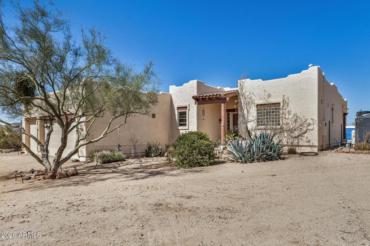 2244 E Cavalry Rd., New River, AZ 85087