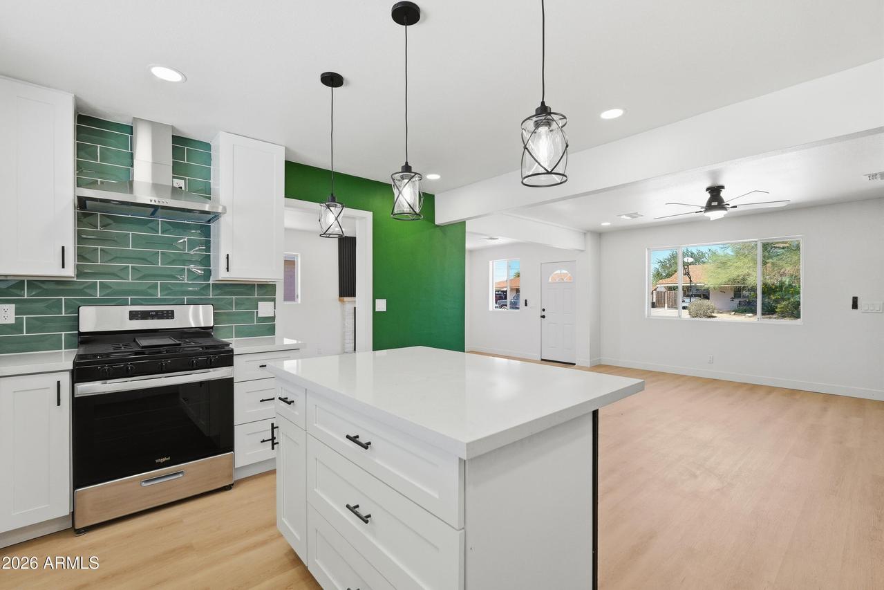 3327 W Wethersfield Rd., Phoenix, AZ 85029