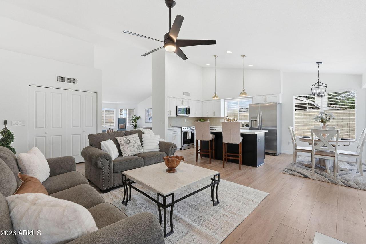 6401 W Madras Ln., Glendale, AZ 85306