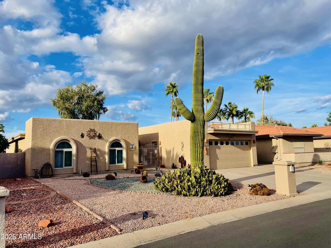 10018 E Watford Way, Sun Lakes, AZ 85248