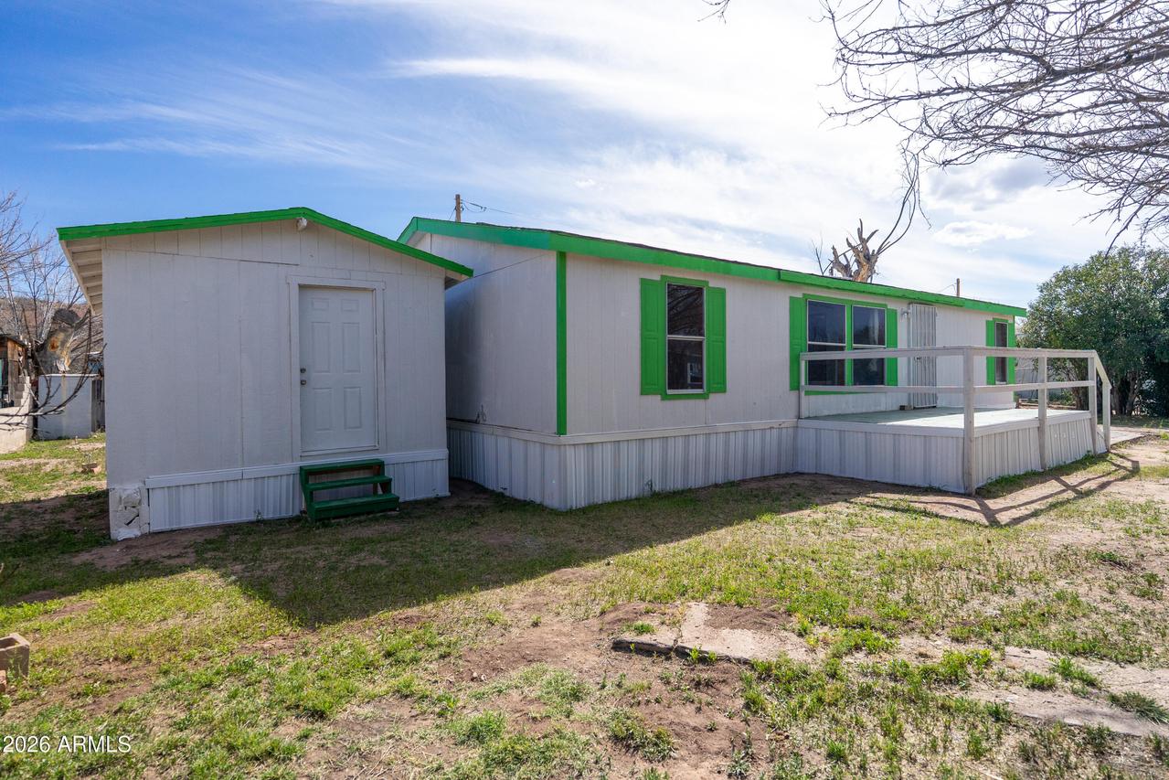 522 E Navajo St., Huachuca City, AZ 85616