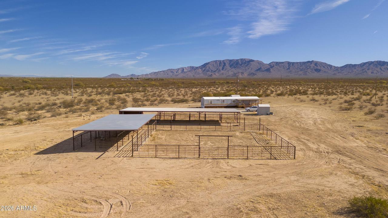 72901 70 1/2 St., Wenden, AZ 85357