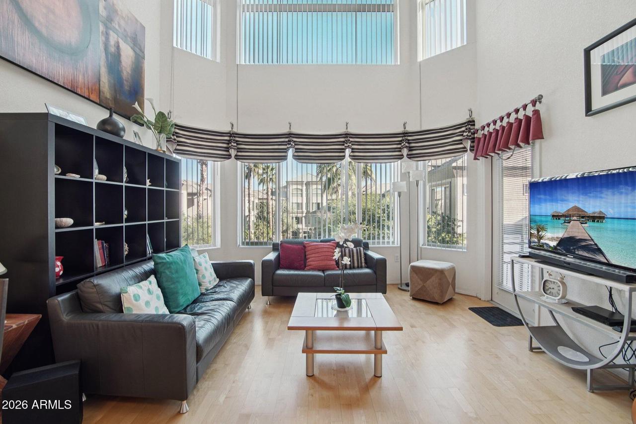 420 W 1st St. #319, Tempe, AZ 85281