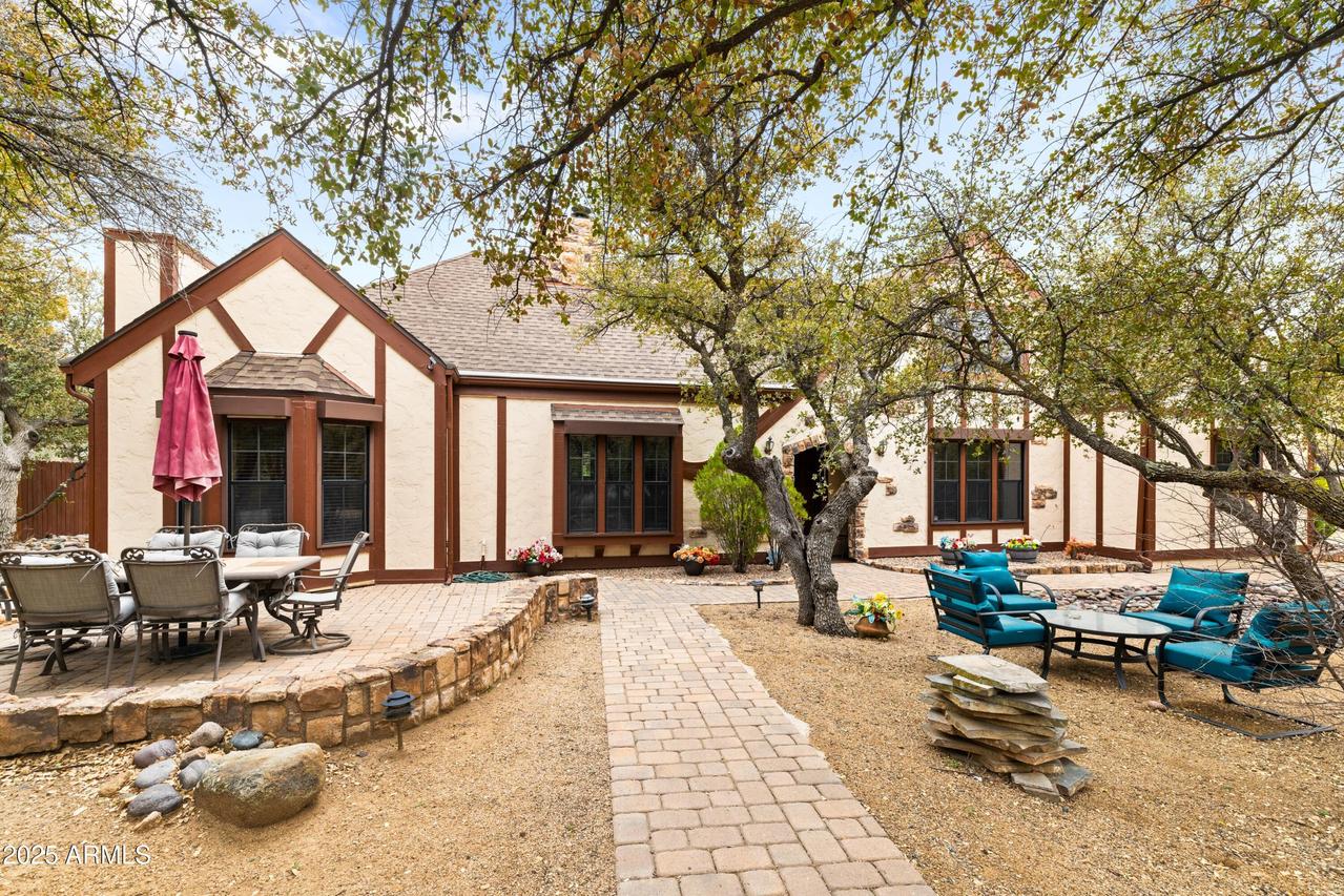 2 Woodside Dr., Prescott, AZ 86305