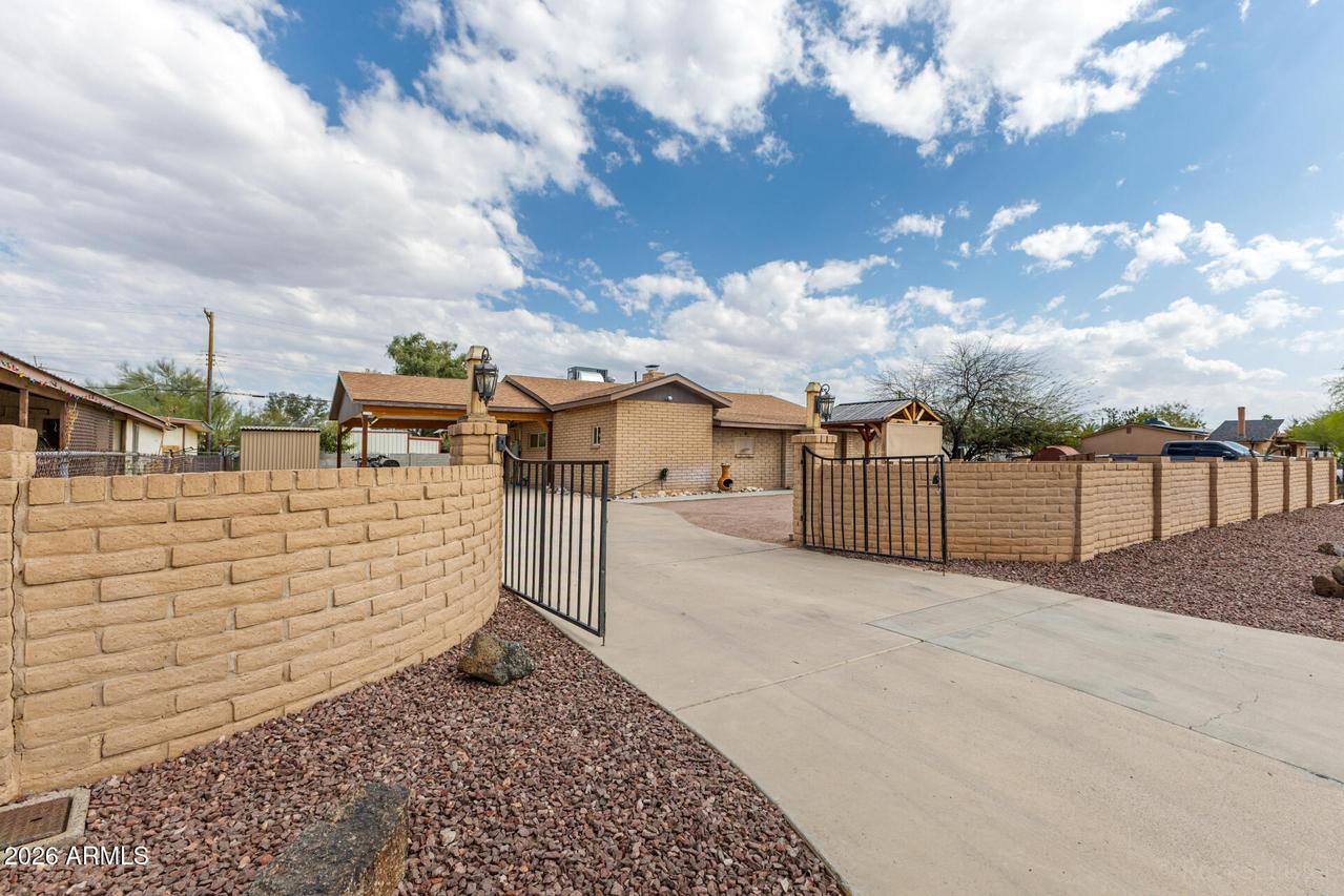 315 S 82nd Way, Mesa, AZ 85208