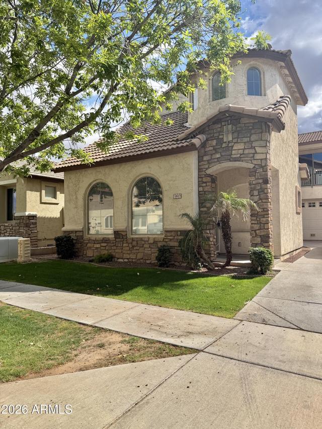 1817 E Donner Dr., Phoenix, AZ 85042