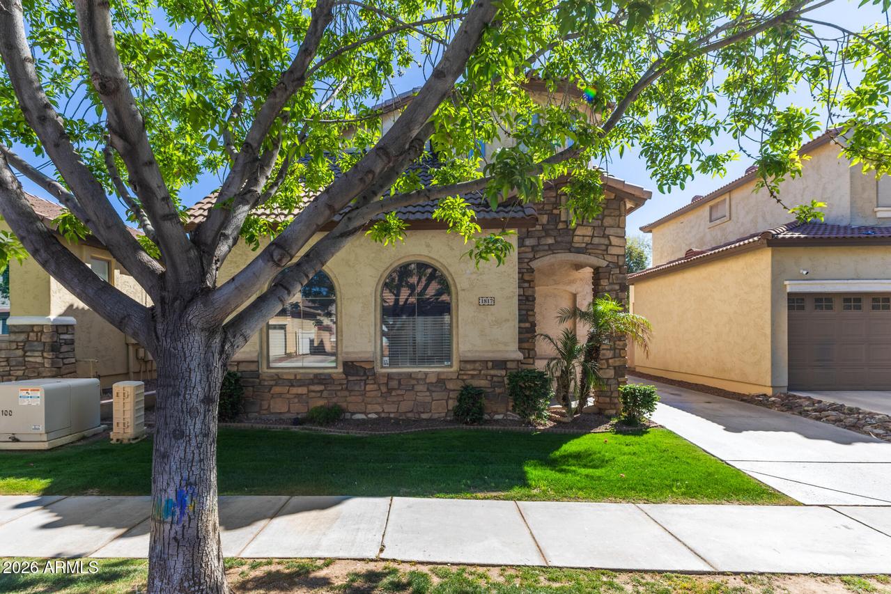 1817 E Donner Dr., Phoenix, AZ 85042