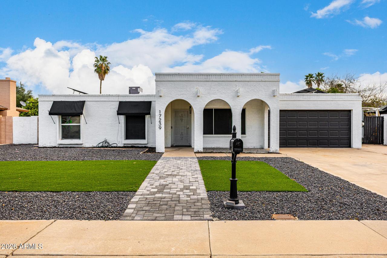 17239 N 37th Ave., Glendale, AZ 85308
