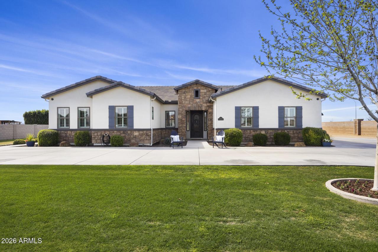 3020 S Diamond Dr., Chandler, AZ 85286