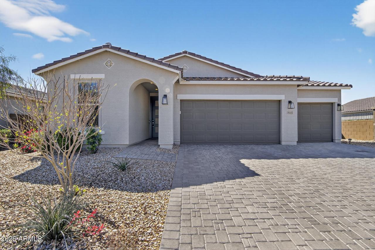 18601 W Cottontail Ln., Surprise, AZ 85387