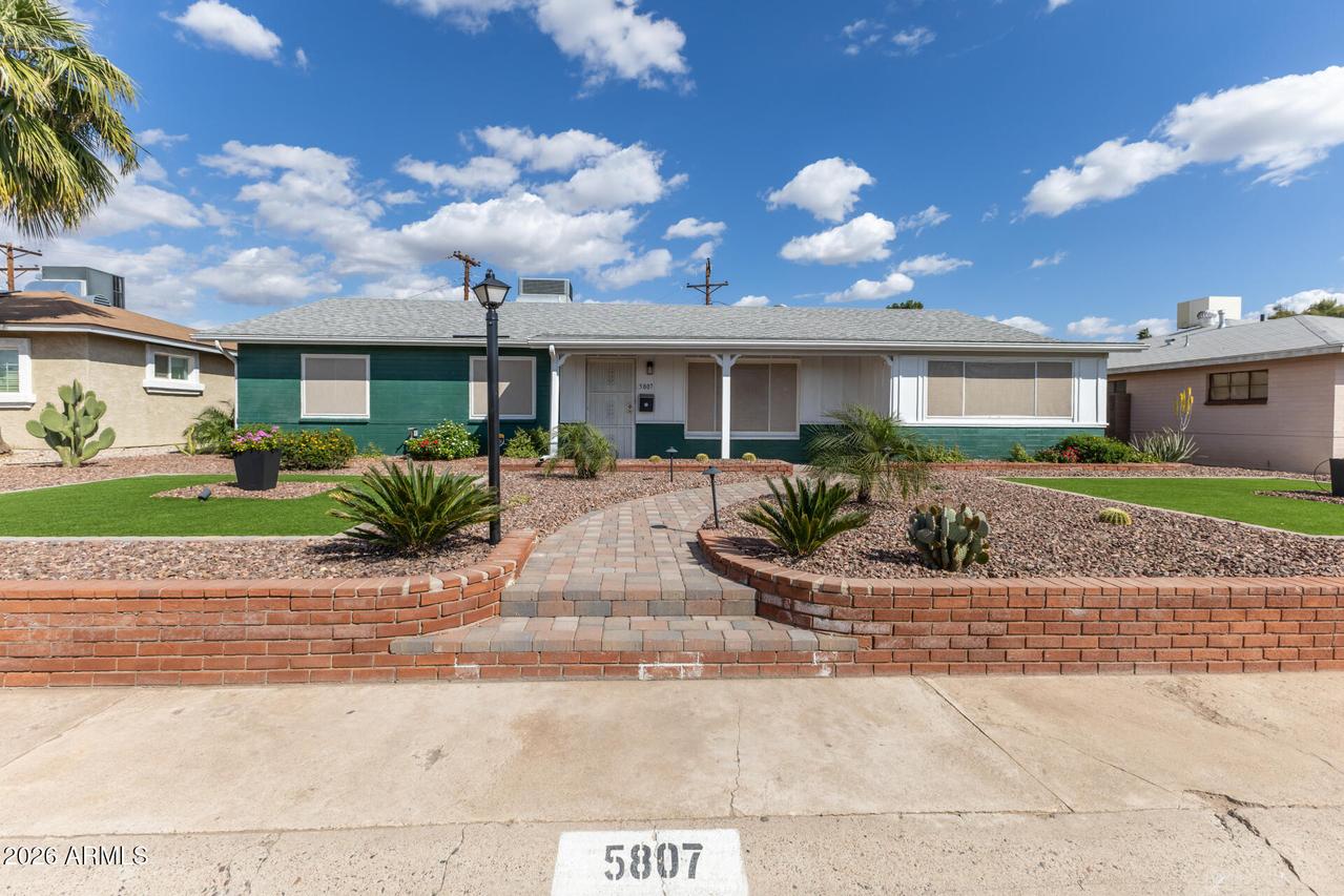 5807 N 21st Ave., Phoenix, AZ 85015