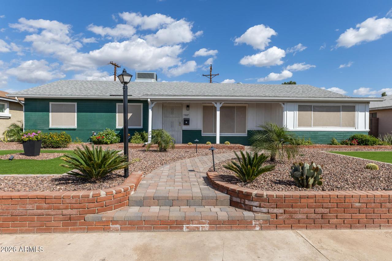 5807 N 21st Ave., Phoenix, AZ 85015