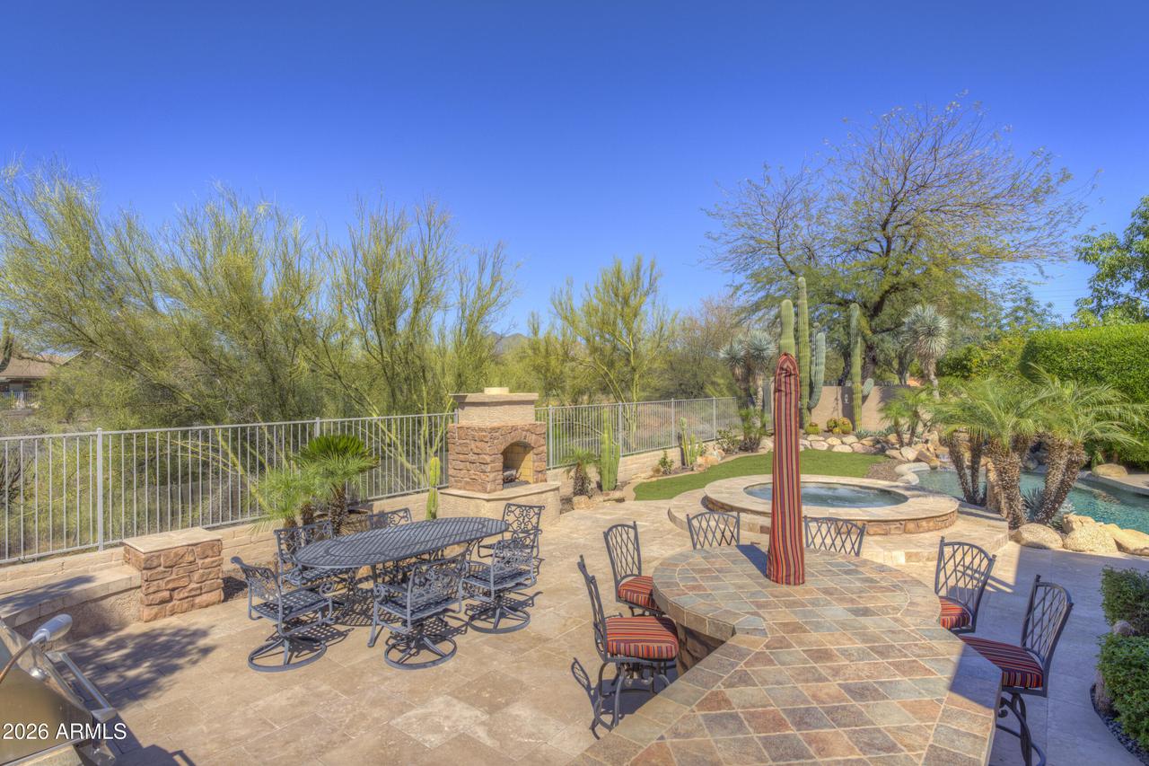 5556 E Sierra Sunset Tr., Cave Creek, AZ 85331